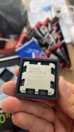 AMD Ryzen 7 7800X3D İşlemci.JPG AMD Ryzen 7 7800X3D İşlemci.JPG